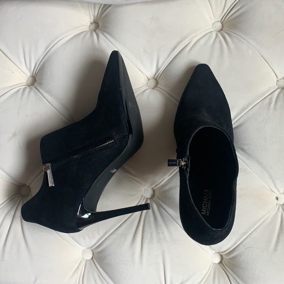 Michael Kors booties - Picture 1 of 1